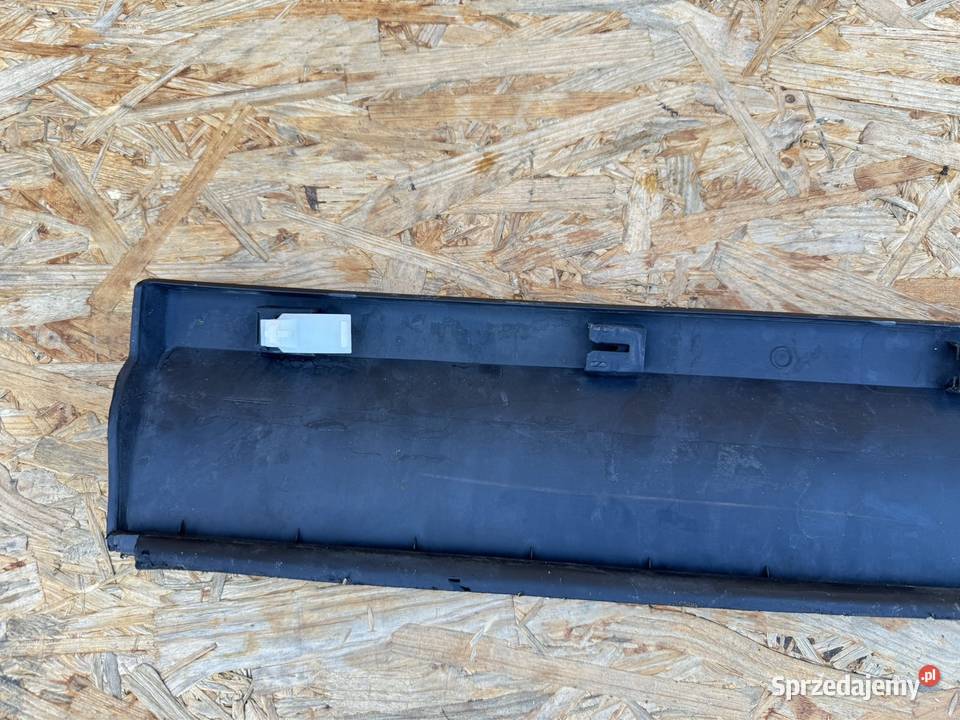 Listwa drzwi tył prawa rh bmw x3 f25 x4 f26 5113 osobowe Listwy i nakładki sprzedam