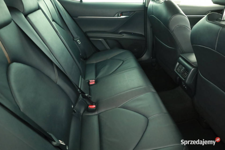 Toyota Camry 25 Hybrid sprzedam