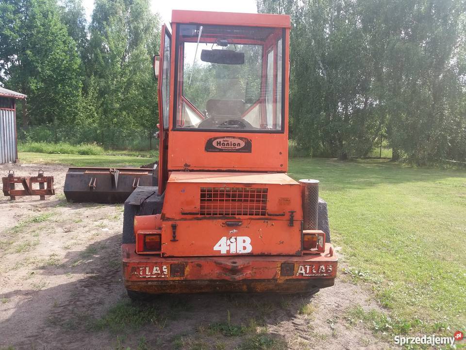 Sprzedam ładowarkę Rok produkcji 1988 Koparko ładowarki