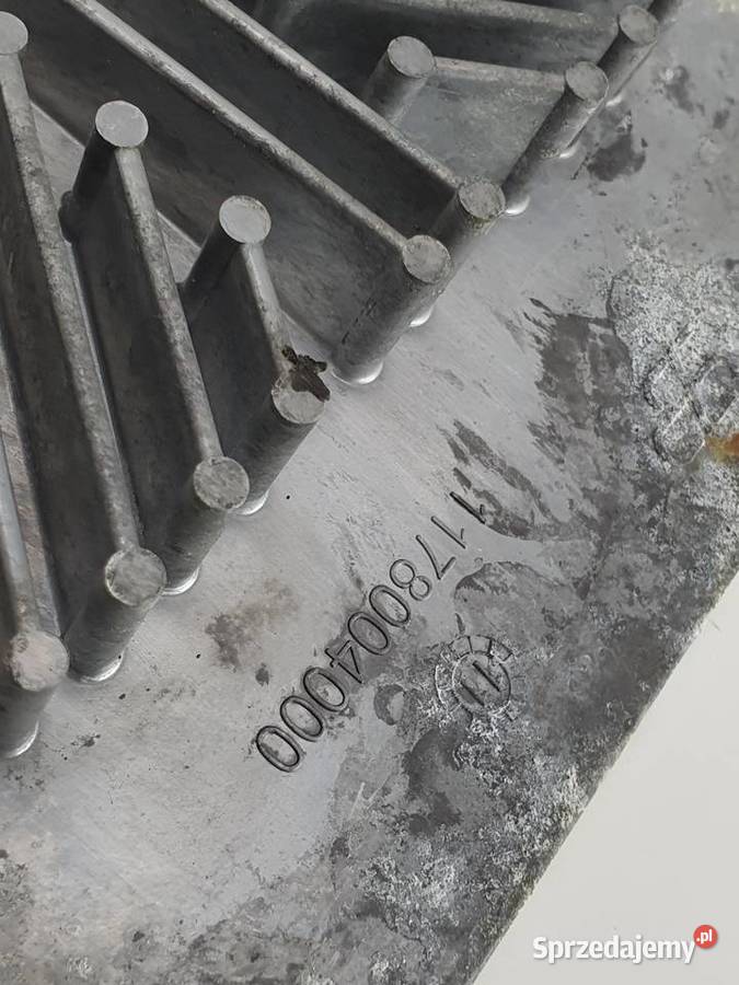 OBUDOWA RADIATOR PODSTAWA CHLODZENIE PEUGEOT Janowice