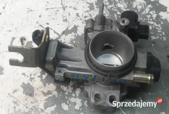 Przepustnica Toyota 13 222100J010 sprzedam
