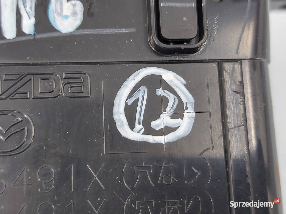 MAZDA 3 III BM 14r kratka nawiewu środkowa świętokrzyskie Kielce