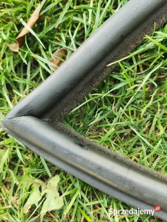 Uszczelka drzwi prawy przód BMW E30 sedan kombi Żory
