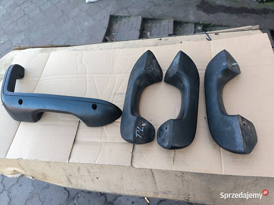 Fiat 125p uchwyty drzwi przednie prawe tylnetyne