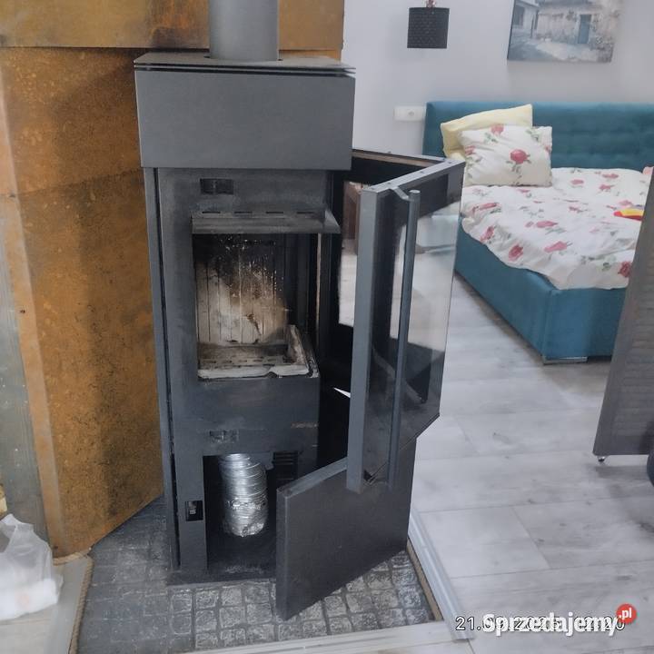 Kominek wolnostojący firmy Kratki