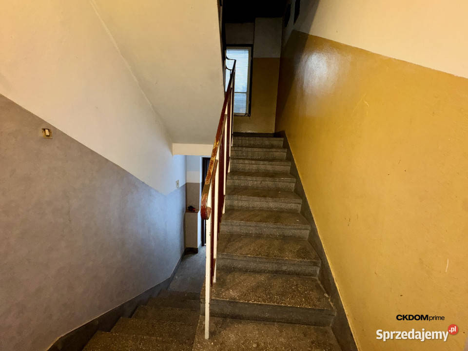 Na sprzedaż dom z potencjałem inwestycyjnym 105m2 Starachowice sprzedam