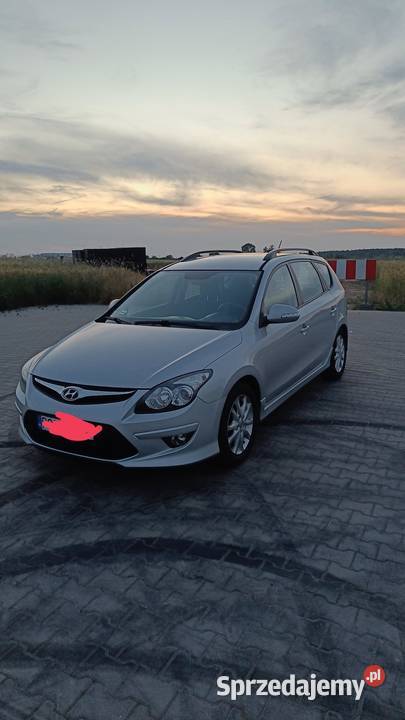 Hyundai i30 kombi najbogatsza wersja wyposażenia elektryczne szyby Ostrów Wielkopolski