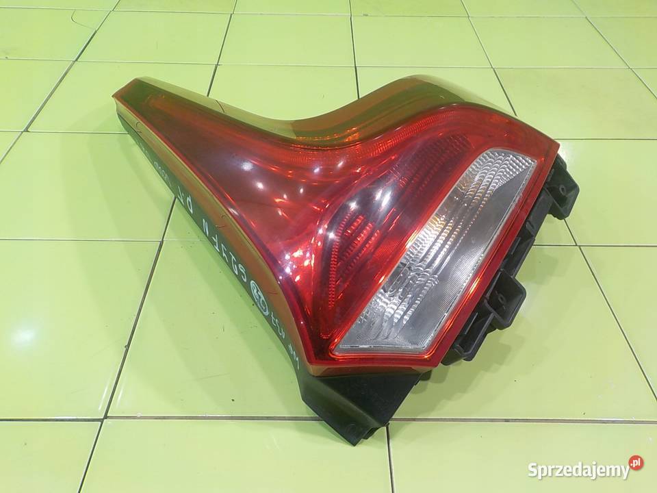 VOLVO V40 II 16D2 14r 5D lampa prawa tyl Suków sprzedam