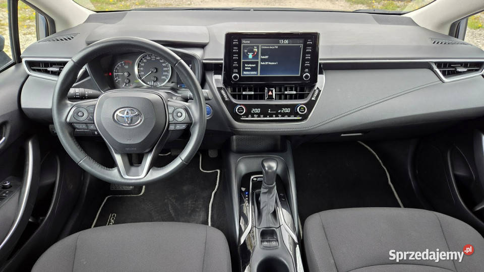 Toyota Corolla 18 HSD 122 Salon FV 23 Kamera mazowieckie