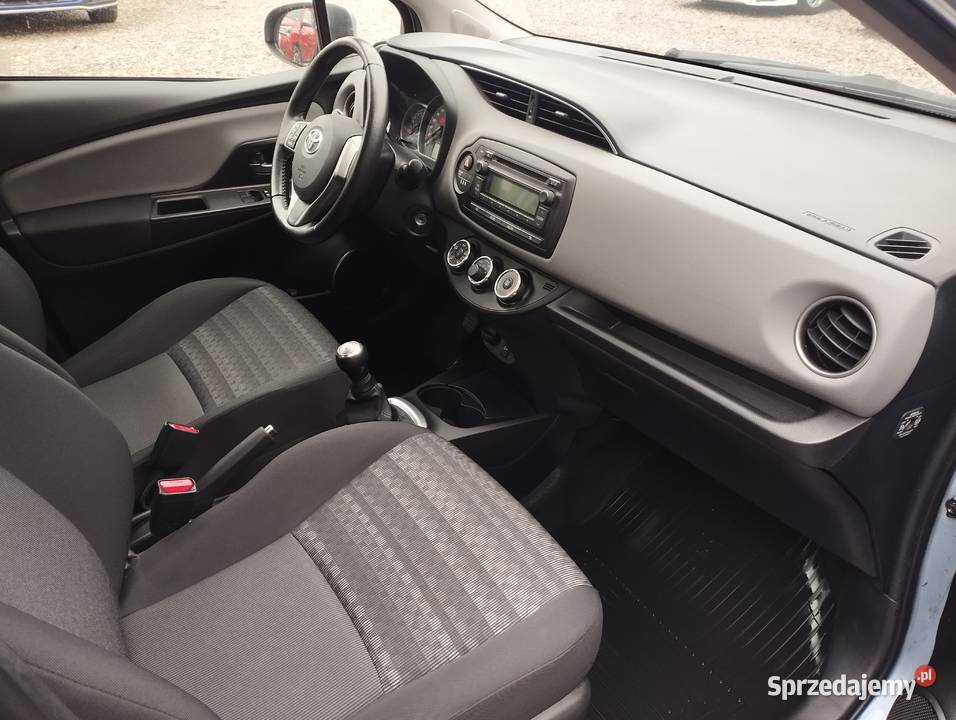 toyota yaris salon serwis I wł 45 przebiegu Warszawa