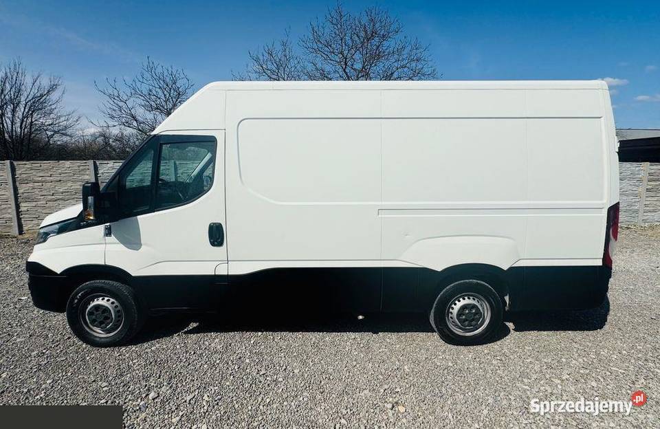 Iveco Daily 35S13 23 d 130 2017r Furgon Blaszak 228000km podkarpackie Nisko