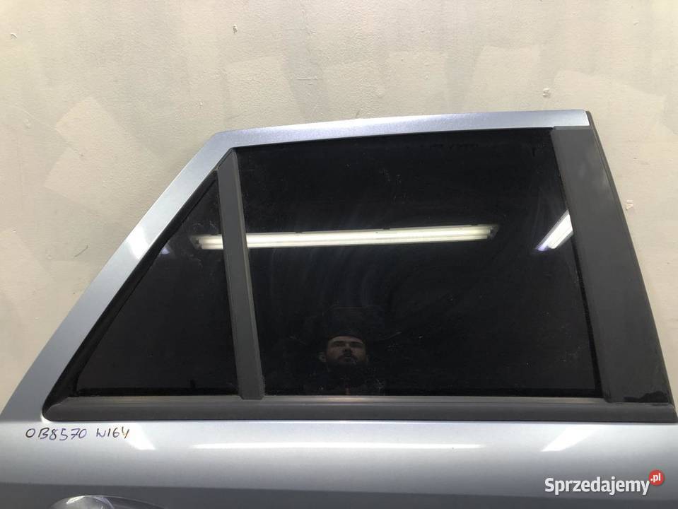 DRZWI PRAWY TYŁ MERCEDES ML W164 C349 349 sprzedam