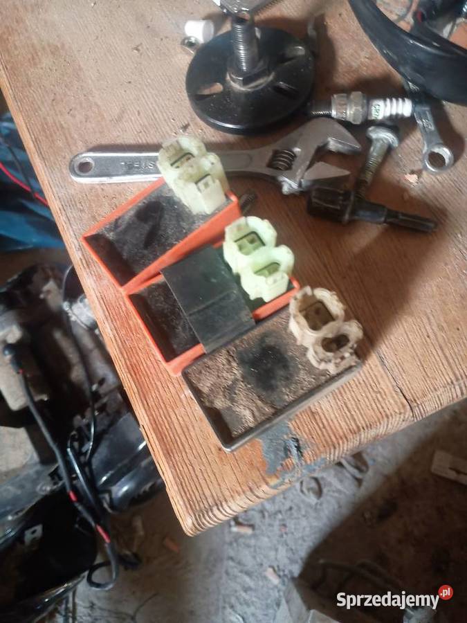 Sprzedam 3 moduły 3 akumulatory i 2 silniki do Rok produkcji 2016 Wierszyno