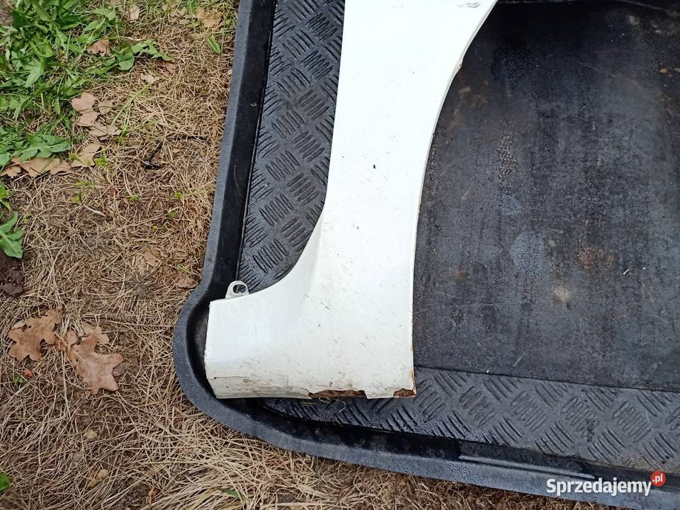 błotnik prawy Fiat Stilo 04r osobowe