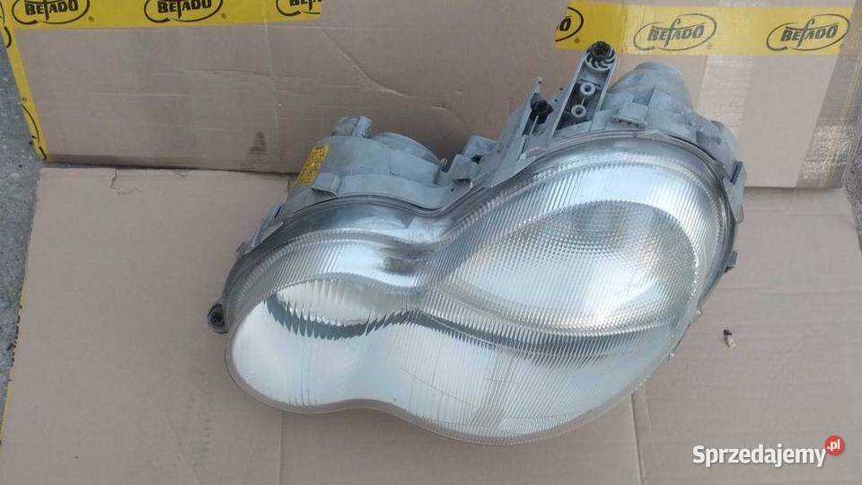 Lampa Przod Xenon W203 CKlasa Mercedes 0004r osobowe