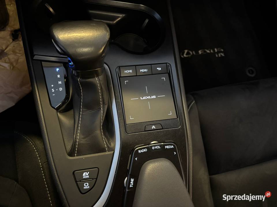 Lexus UX 250h 2022 wielofunkcyjna kierownica UX Płock