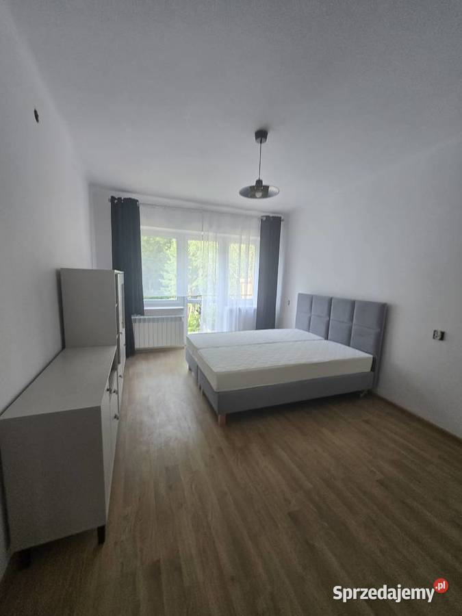 Kamienica w centrum 250 m2 piętra mieszkalne i 269m2 Ostrowiec Świętokrzyski