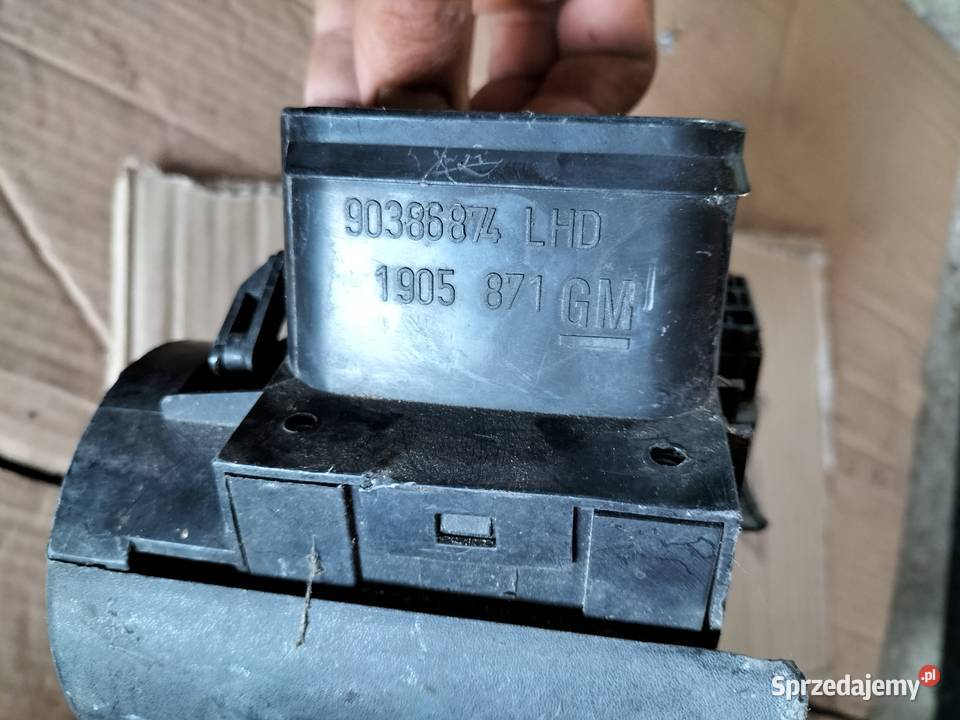 WŁĄCZNIK ŚWIATEŁ OPEL CORSA B 90386874 Kamień-Kolonia