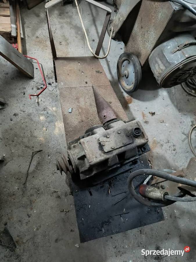 Łuparka do drewna z przekładnią Świerklany