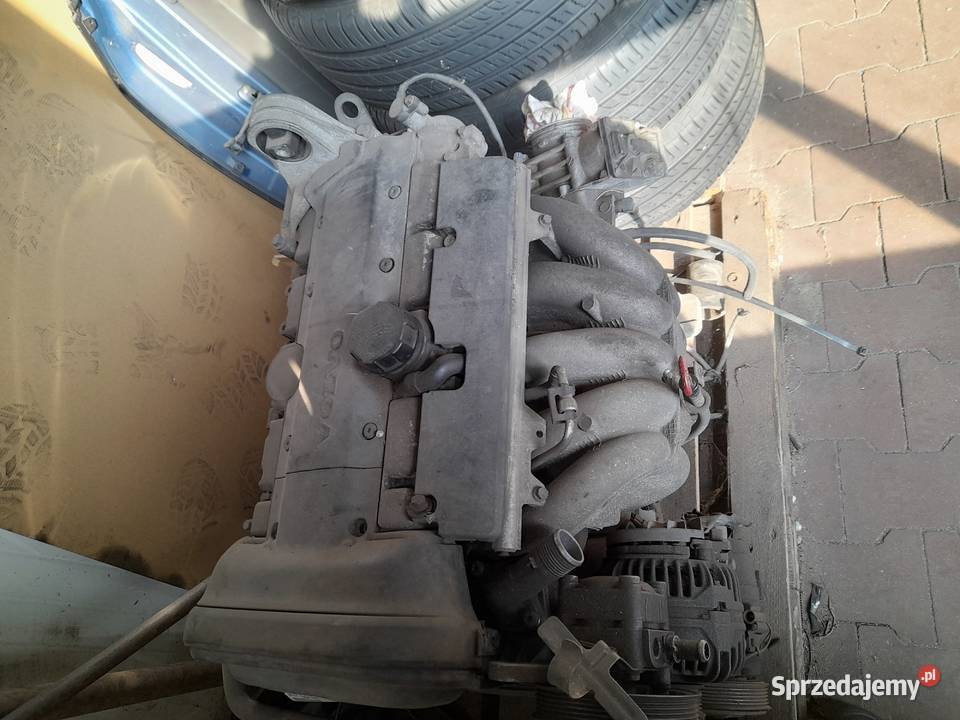 Sprzedam silnik 24 benzyna volvo s80 Rok produkcji 2001 Wiąg