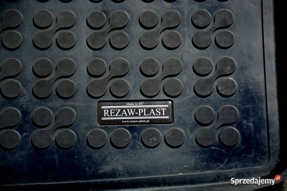 Mata bagażnika BMW E 60 tapicerki samochodowe Michałowice