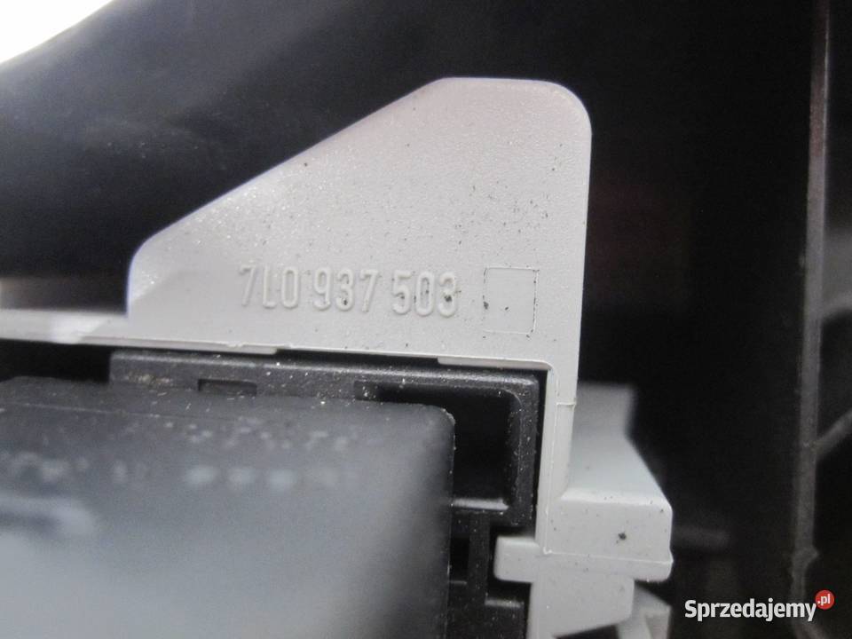 AUDI Q7 4L I 30 TDI 08r skrzynka bezpieczników osobowe Układ elektryczny, zapłon Kielce