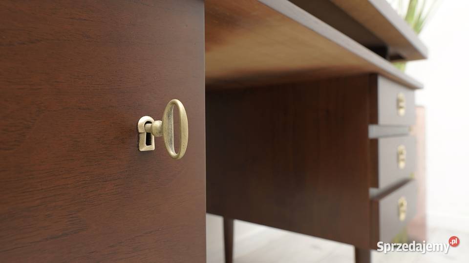 Biurko z czasów PRL profesjonalnej renowacji Jerka