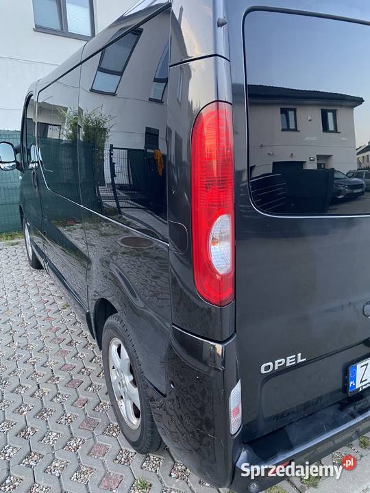 Opel Vivaro 20 CDTI 8 miejsc Tempomat Zadbany 115KM Vivaro