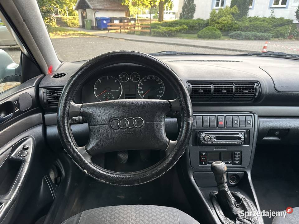 Audi A4B5 19tdi 110 koni Klima hak Rok produkcji 1996 Gorzów Wielkopolski sprzedam