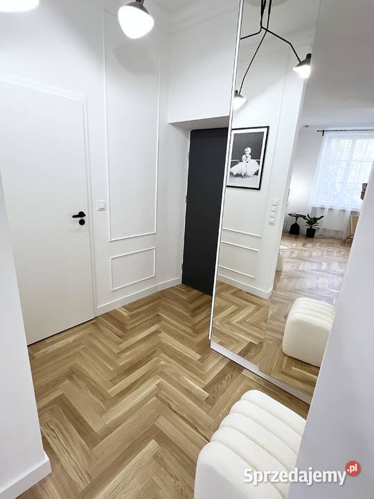 LUX 2 pokoje KAMIENICA XVIII W STARE MIASTO sieć Sprzedaż sprzedam