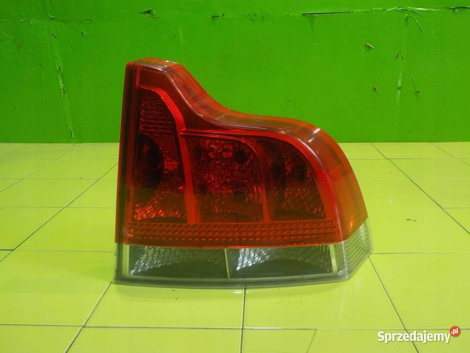 VOLVO S60 I LIFT 20 T AUTO 05r lampa prawa tyl osobowe