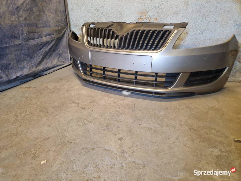 Zderzak przedni Skoda Fabia 2 lift LF8H ładny osobowe