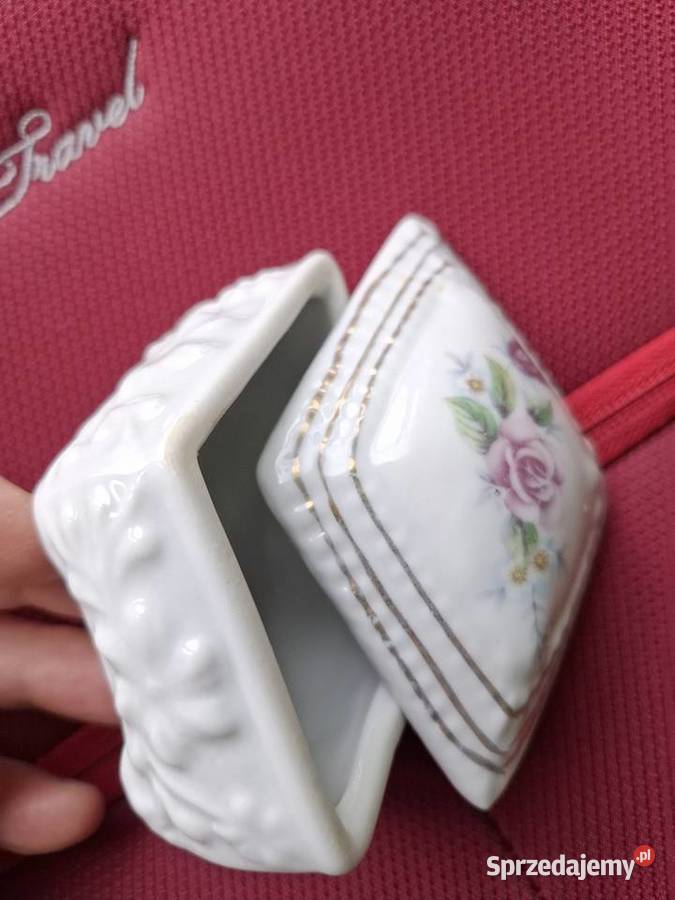 Porcelanowe puzderko szkatułka z różą vintage Kraków sprzedam