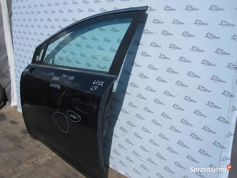 TOYOTA AVENSIS T27 III 10r drzwi lewe przód osobowe Karoseria