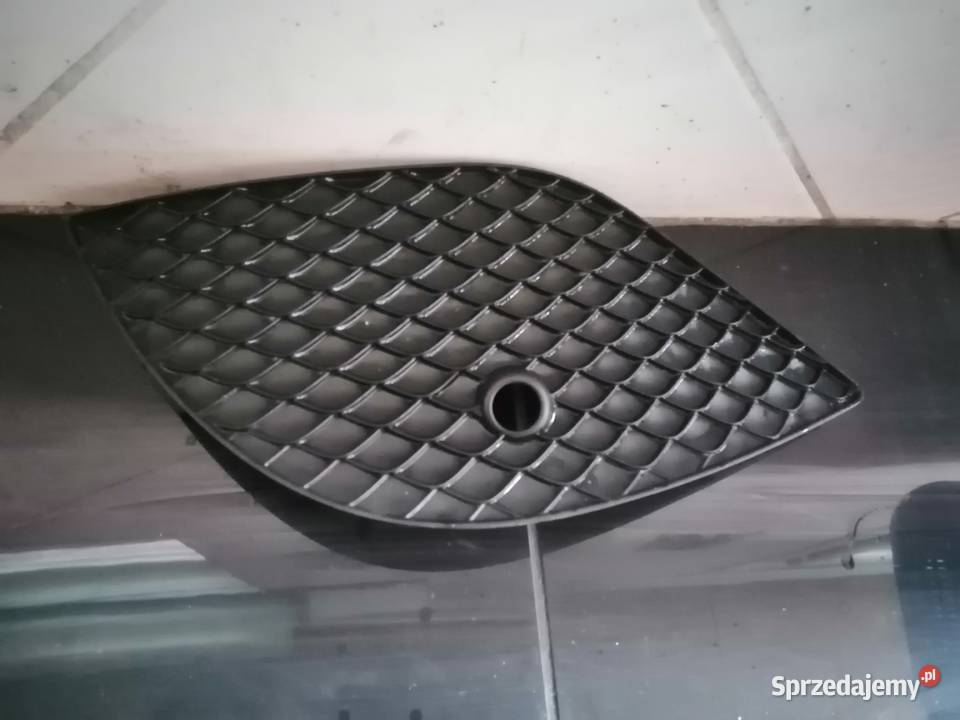 Atrapa przód lewy Mercedes Klasa C W205 zaślepka Kraków