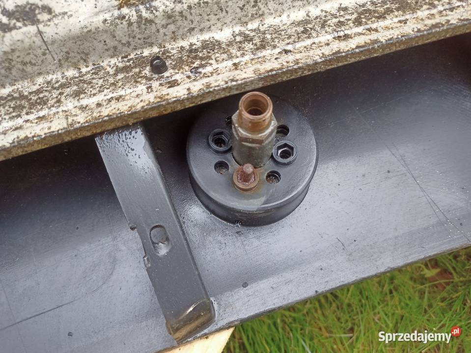 BMW E39 sedan zderzak tył tylny belka oryginał Sieradz