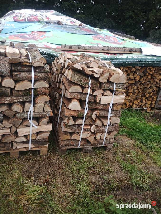 Drewno kominkowe opalowe ułożone na paletach 1m3 Banino