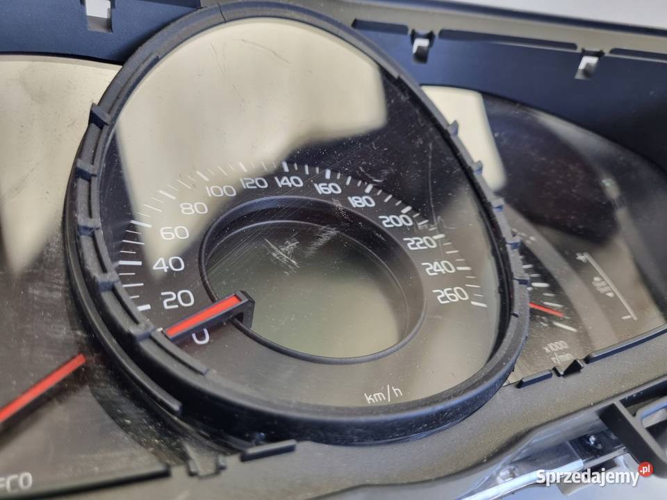 Volvo V40 II lift LICZNIK ZEGARY Europa 31453103 lubelskie Chełm