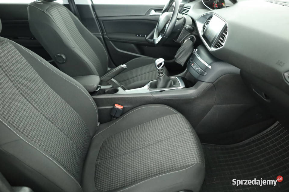 Peugeot 308 15 BlueHDi sprzedam