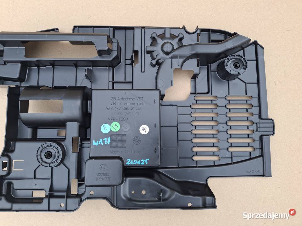 MERCEDES W177 W247 WKŁAD OSŁONA OBUDOWA Kargowa