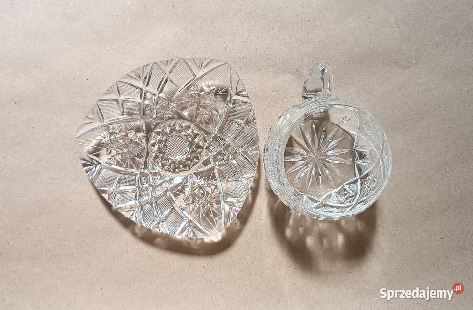 Kubek kryształowy z talerzykiem trójkątnym