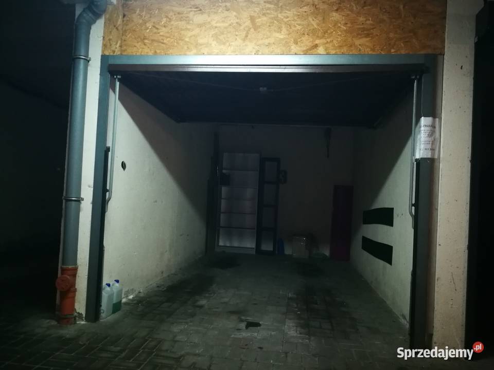 WYNAJMĘ MIEJSCE W GARAŻU CYNAMONOWA 3