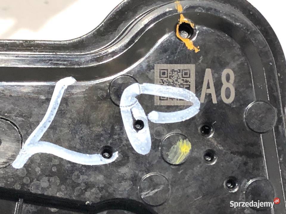 ZAMEK DRZWI LEWY PRZÓD TOYOTA COROLLA E21 osobowe podkarpackie