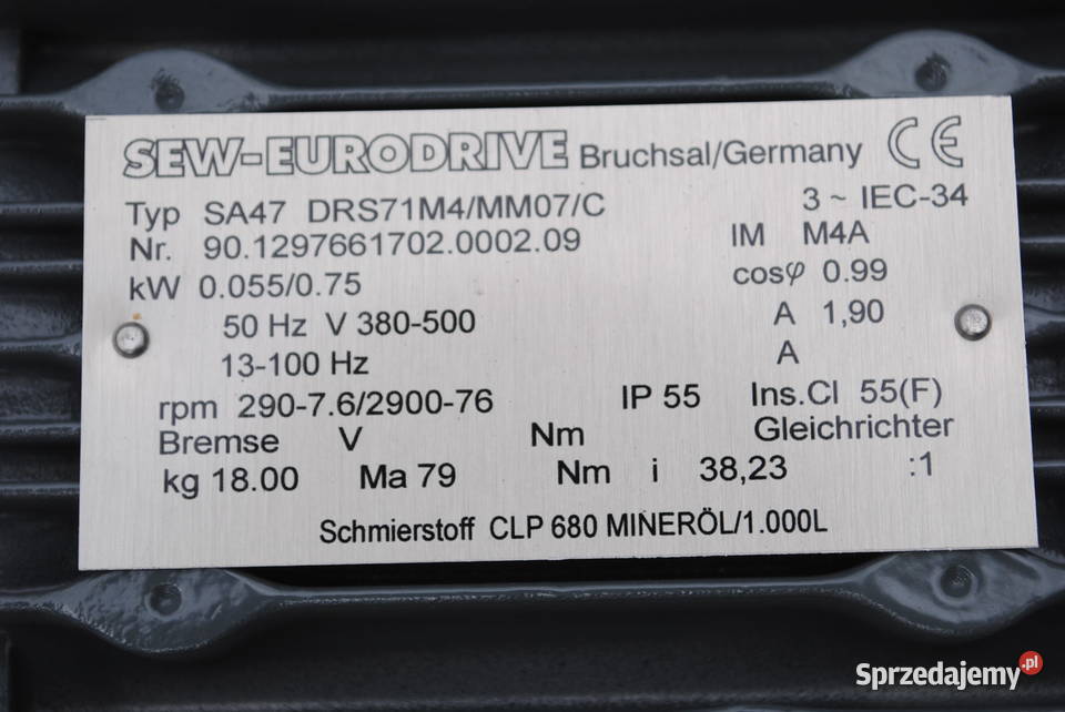 Motoreduktor kątowy 075kw 7676obrmin SEW