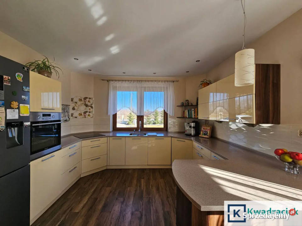 Dom wolnostojący 1345m2 Żarnowiec Liczba pokoi 4 sprzedam