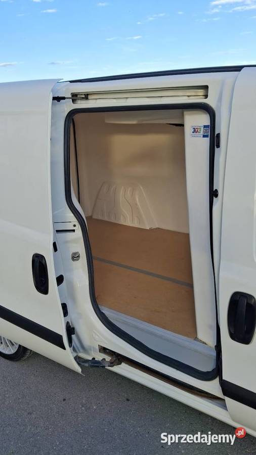 Opel Combo 2015 chłodnia izoterma 16 diesel Obręczna
