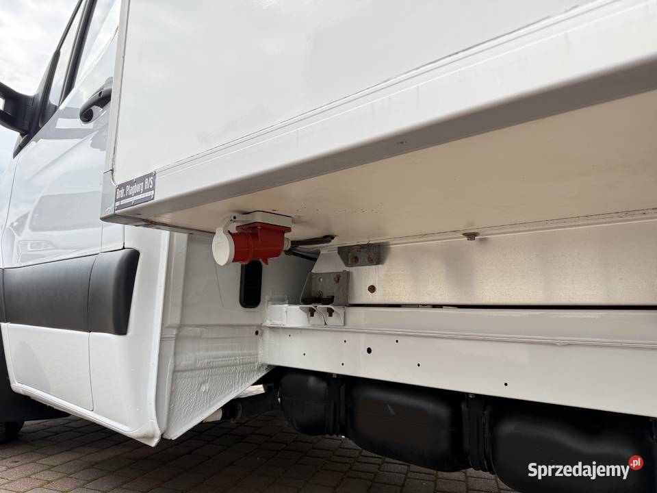 Mercedes Sprinter 30 Chłodnia Mroźnia Winda 247 sprzedam