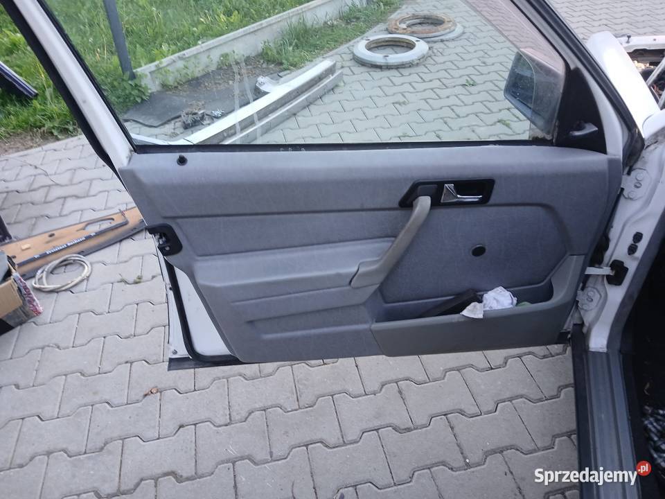 Mercedes 190e 20 benzyna w201 z klimatyzacja z Wieliczka sprzedam