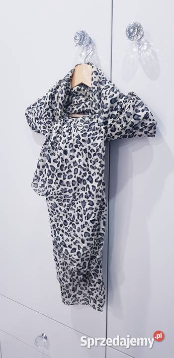 Długi szalik chusta w panterkę z defektem Dla kobiet Dąbrowa Górnicza