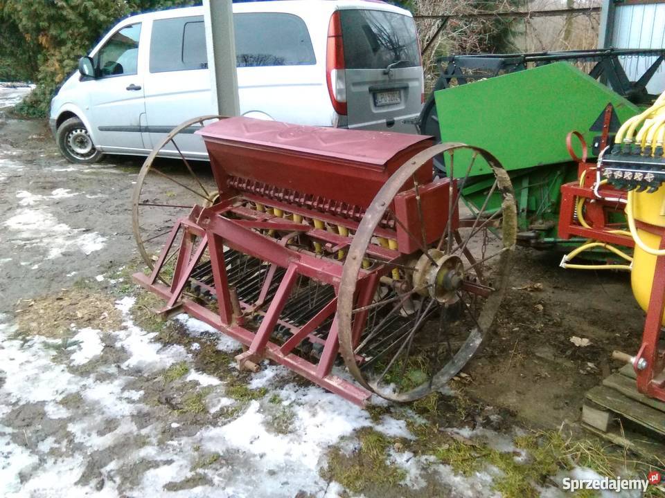 Siewnik zbożowy SHL konny do ciągnika Nałęczów